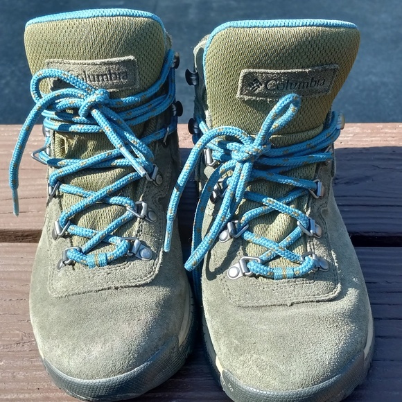 Columbia Women's Newton Ridge Plus Waterproof Amped Hiking Boot - Picture 1 of 4